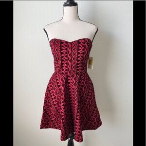 Coveted Clothing Abstract Sweetheart Dress